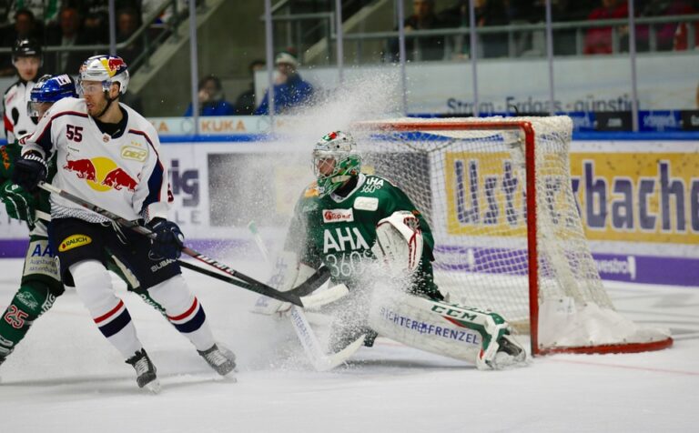 The Evolution of Hockey: From Ice Rinks to Global Phenomenon